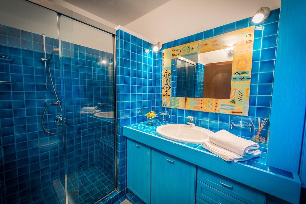 Birkin Apartments Cagliari Rum bild