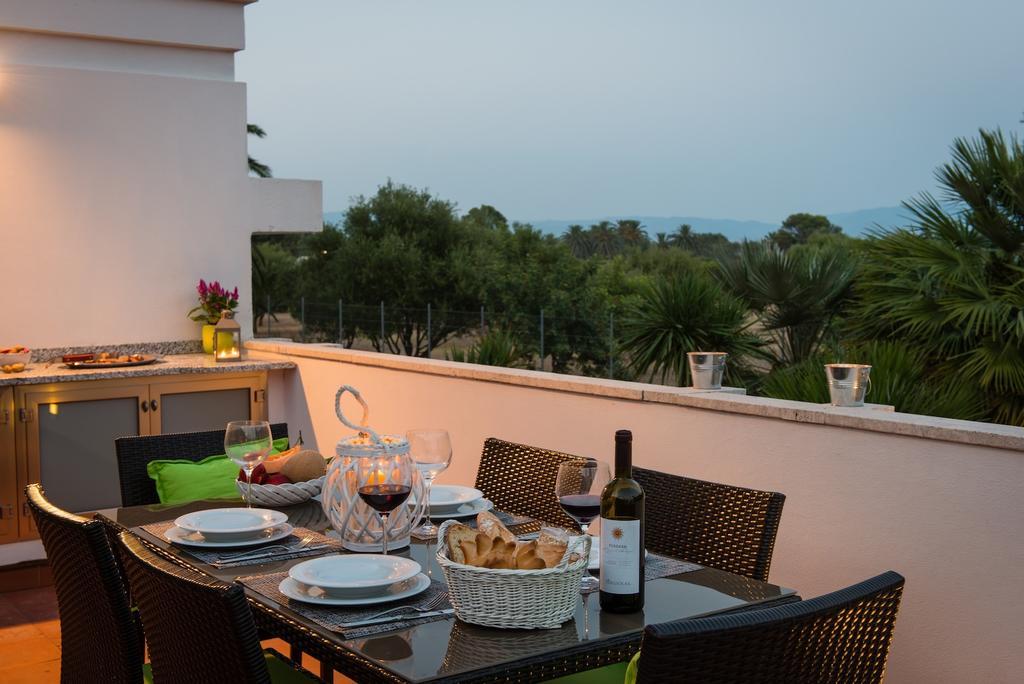 Birkin Apartments Cagliari Rum bild